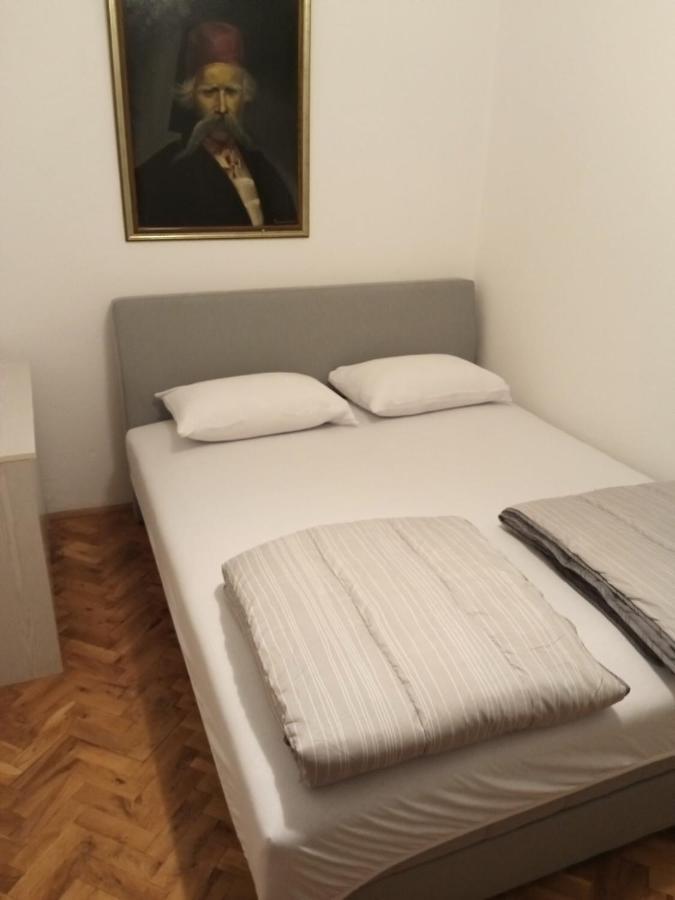 PretresnjaDomacinstvo Trifunovic公寓 外观 照片